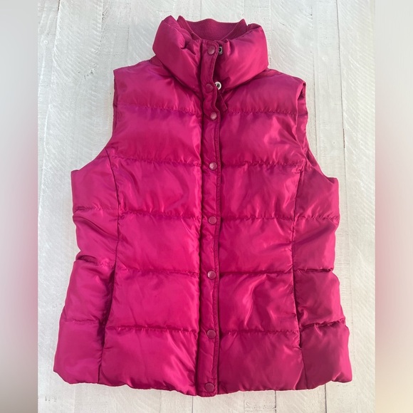 J CREW factory Down Filled  Puffer Vest in Size Medium Fuchsia Pink - Picture 1 of 11